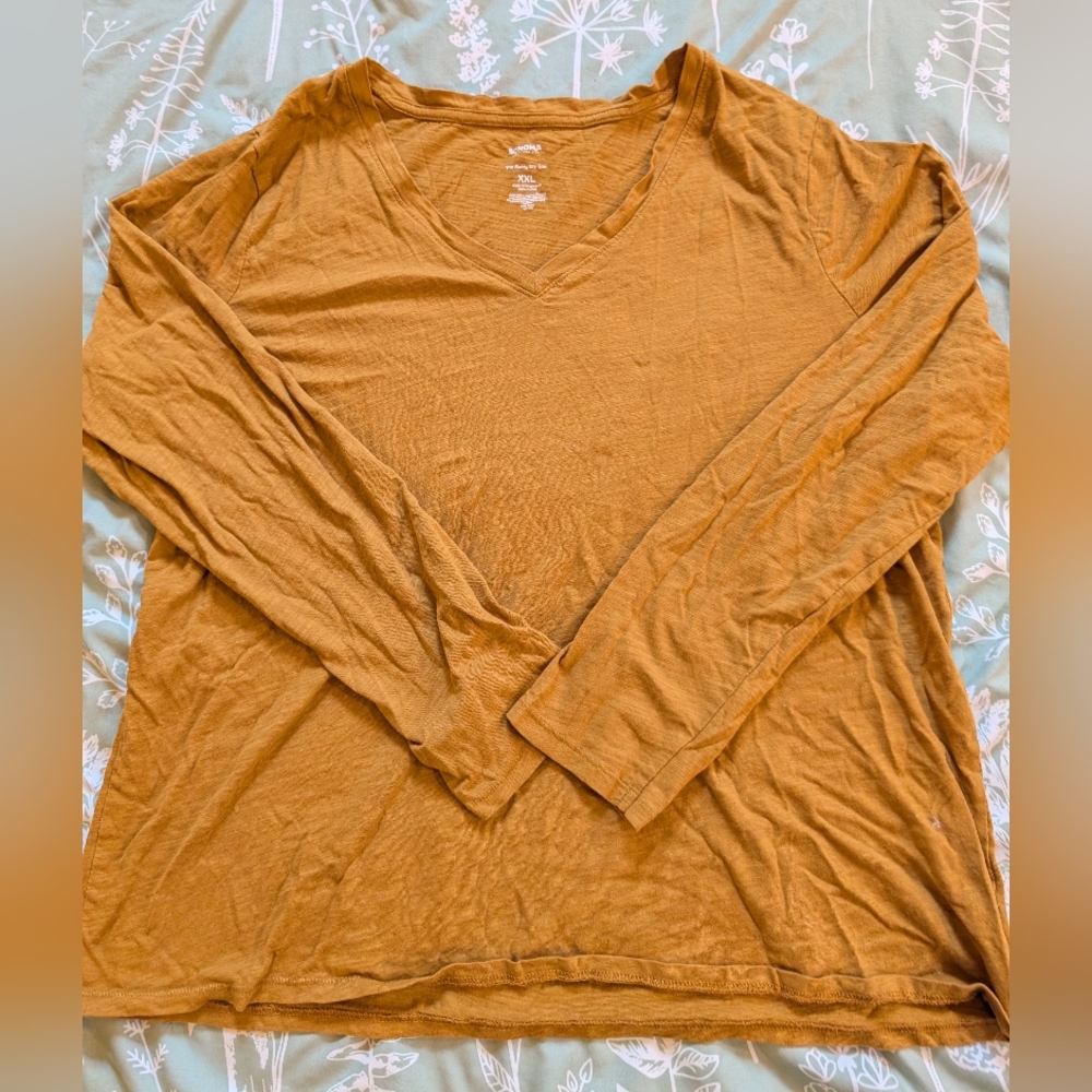 Long sleeve t shirt